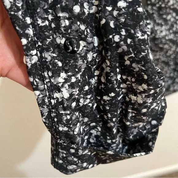 Lululemon- Jet Crop Shimmy Shimmer Sequin Graphic Luxetreme Pants- 6